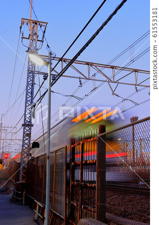 Early morning railway 61553181