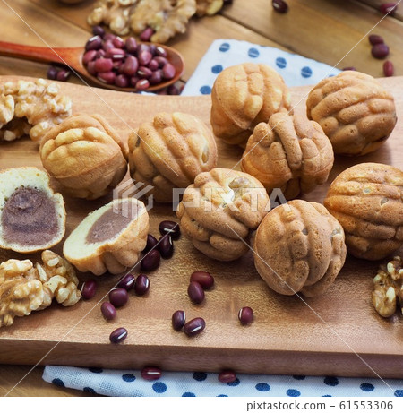 Korean food walnut and green tea Korean food walnut and green tea 61553306