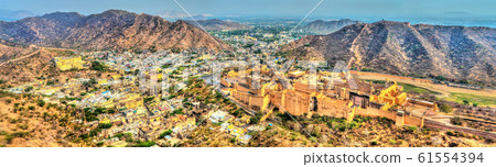 Panorama of Amer town with the Fort. A major tourist attraction in Jaipur - Rajasthan, India 61554394