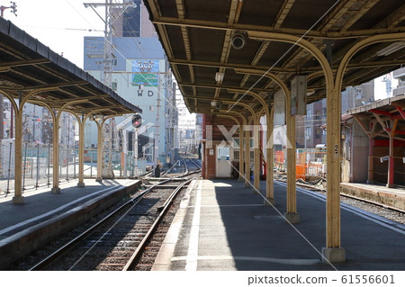 阪開電車海美須町站:大阪的電車終點站場景。 阪開電車海美須町站:大阪的電車終點站場景。 61556601