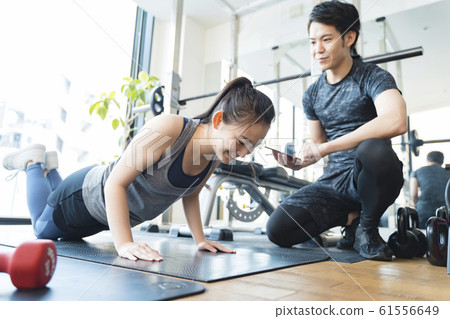 個人健身房image_push-up 61556649