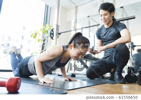 個人健身房image_push-up 61556650