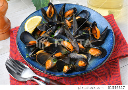 Seasoned mussels. It is a foreign-made frozen mussel. Seasoned mussels. It is a foreign-made frozen mussel. 61556817