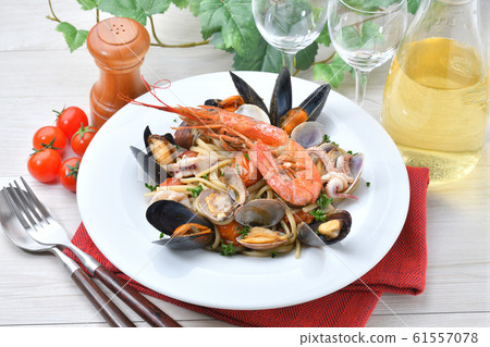 海鮮pescatore（海鮮意麵配扁麵條） 61557078