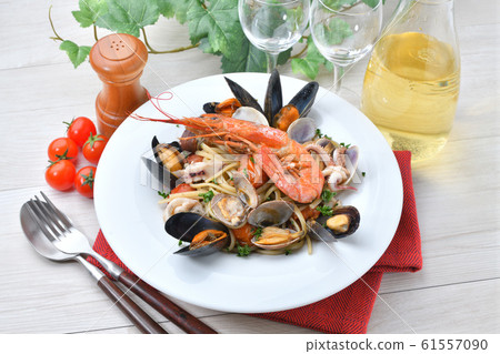 海鮮pescatore（海鮮意麵配扁麵條） 61557090