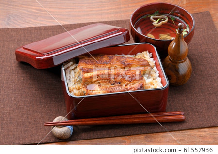 An image of summer ox day, eel weight, eel kabayaki, and liver sucking. Uses eel kabayaki from Lake Hamana. 61557936