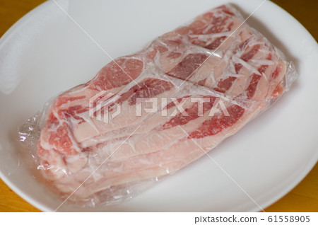 Frozen preserved sliced pork belly Frozen preserved sliced pork belly 61558905