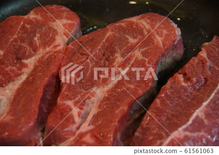 steak steak 61561063