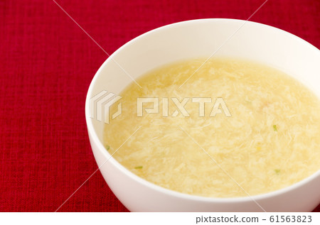 雞蛋和玉米湯 雞蛋和玉米湯 61563823