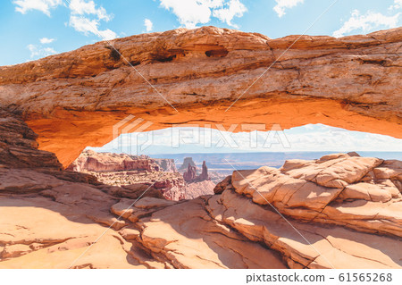 Mesa Arch at sunrise, Canyonlands National Park, Utah, USA Mesa Arch at sunrise, Canyonlands National Park, Utah, USA 61565268