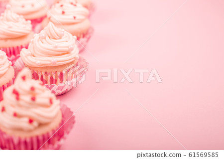 Valentine day love cupcakes Valentine day love cupcakes 61569585