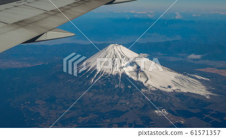 春季三月初俯瞰富士山 61571357