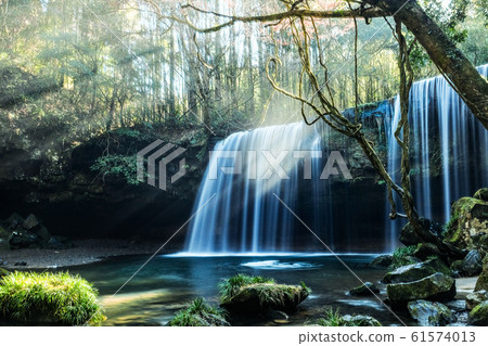 Nabegara Falls 61574013