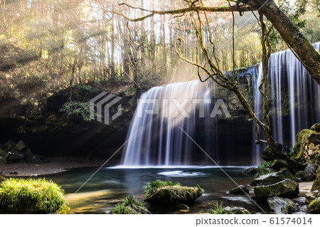 Nabegara Falls 61574014