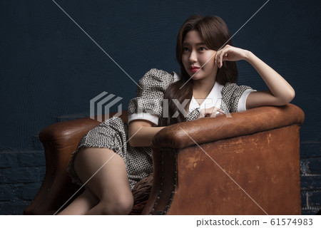 陰影的女人肖像 陰影的女人肖像 61574983