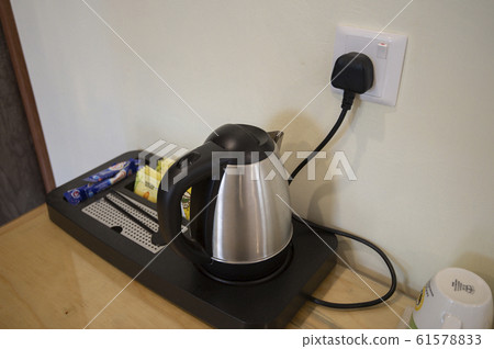 Electric pot that boils quickly 61578833