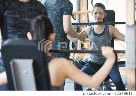 Personal gym trainer image_Barbell Personal gym trainer image_Barbell 61579611