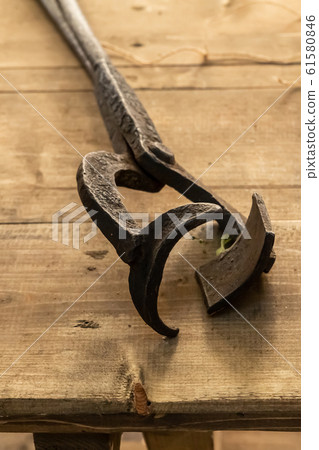 large and iron horn tongs, round tongs to extract large and iron horn tongs, round tongs to extract 61580846