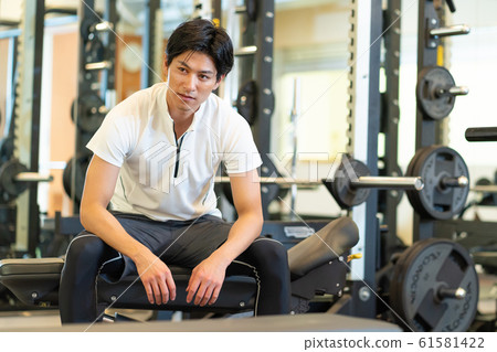 健身房肌肉訓練負重訓練體育俱樂部 61581422