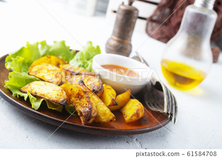 fried potato 61584708