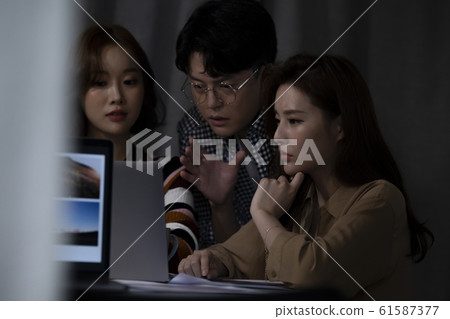 Business meeting 61587377