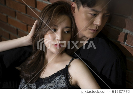 couple couple 61587773