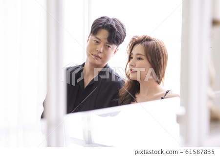 couple couple 61587835
