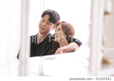 couple couple 61587842