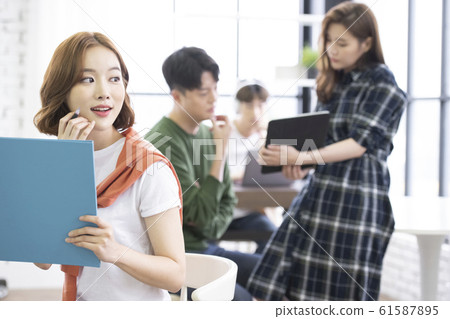 Lifestyle Chic Casual Meeting 61587895