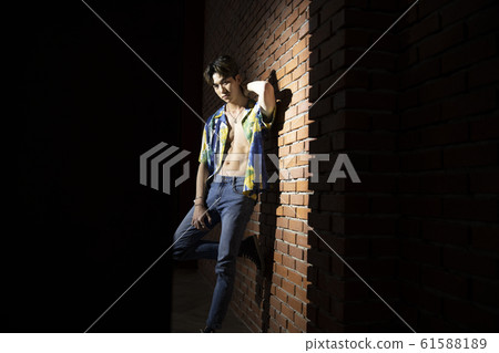 Man lonely 61588189