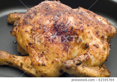 roast chicken 61595764