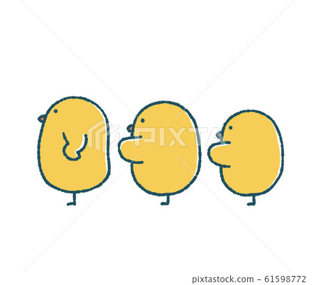 Loose chicks line up imitating forward 61598772