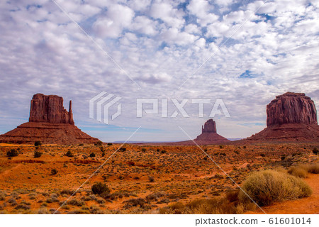 紀念碑谷 紀念碑谷 61601014