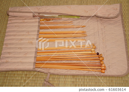 Many types of knitting sticks 61603614