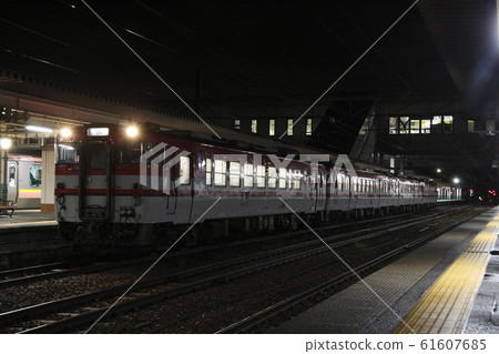 Banetsu West Line Kiha 40/47 (Niigata color / 4 cars) Banetsu West Line Kiha 40/47 (Niigata color / 4 cars) 61607685