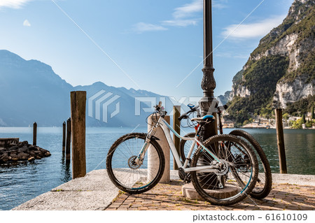 Mountain scenic landscape 61610109