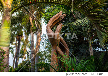 Pair of hands symbol of harmony sculpture 61613040