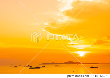 Beautiful landscape of sea ocean around Pattaya city in Thailand at sunset time 61616626