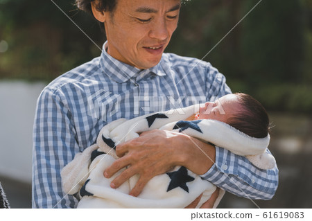 第10天出生後10天 61619083