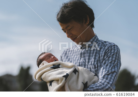 第10天出生後10天 61619084