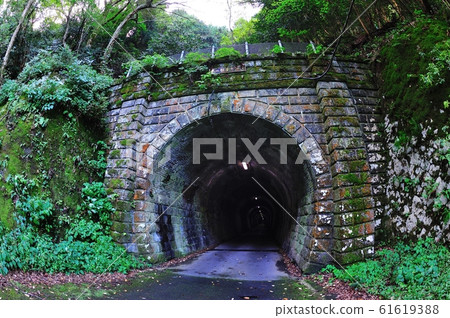 Former Hokuriku Main Line Second Kannonji Tunnel Former Hokuriku Main Line Second Kannonji Tunnel 61619388