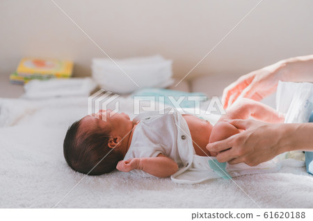 Day 10 10 days after birth Day 10 10 days after birth 61620188