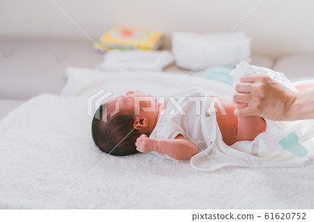 Day 10 10 days after birth Day 10 10 days after birth 61620752