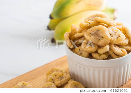 banana crispy chips 61621061