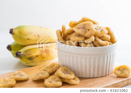 banana crispy chips 61621062