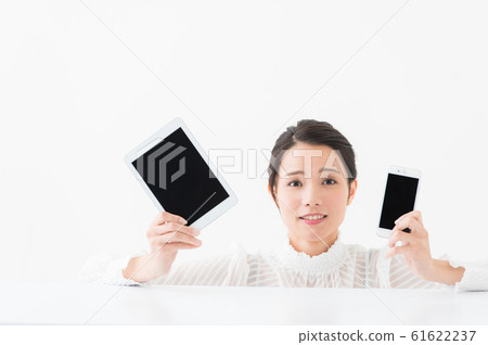 Mobile devices and women 61622237