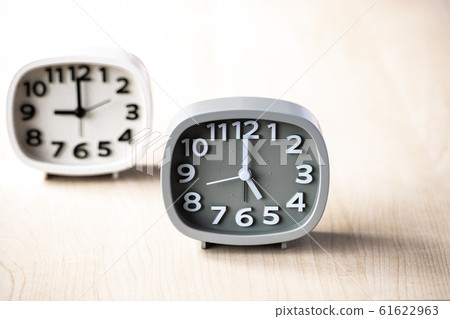 時鐘9點5點 61622963