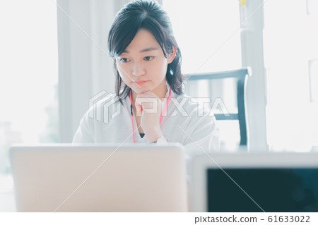 female, lady, woman 61633022