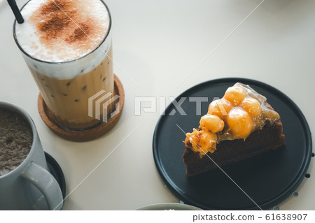 glass of iced latte coffee 61638907