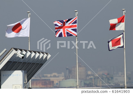 Diamond Princess welcome flag entering Osanbashi 61641903